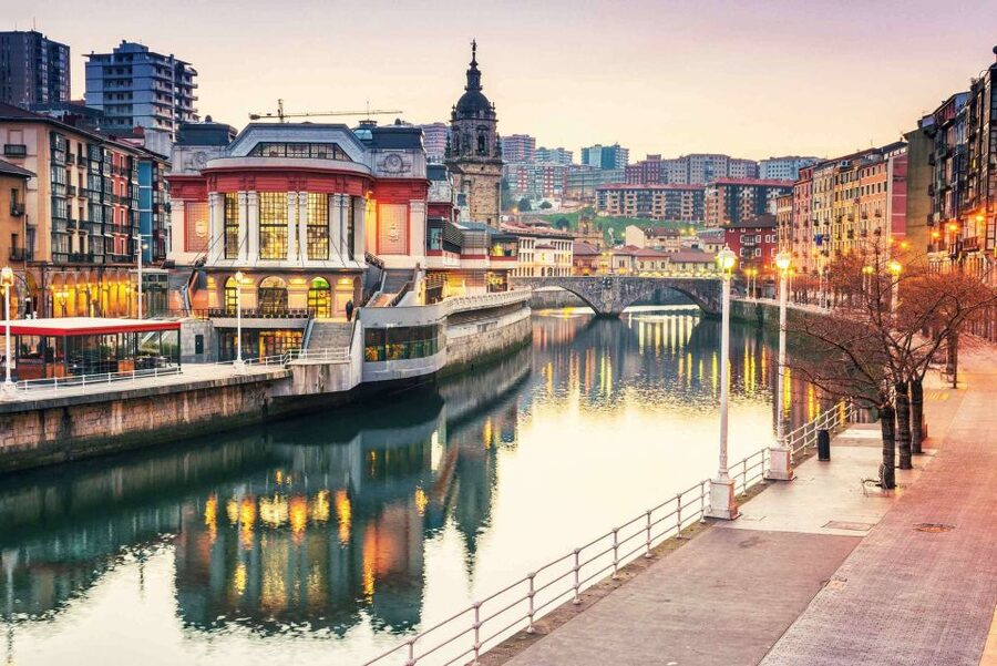 Bilbao: Historical and Architectural Walking Tour - Is $94 a fair price for two hours?