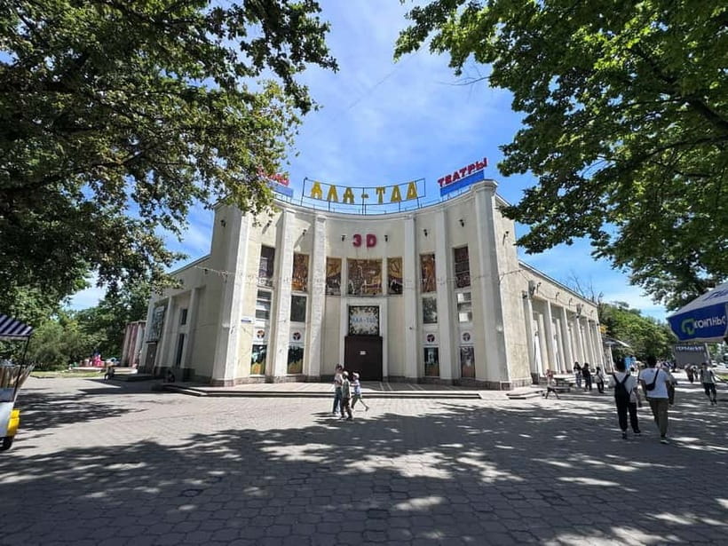 Bishkek : City Tour (History, Architects, Statues & Culture) - Kurmanzhan Datka and the national story