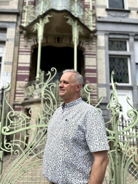 Brussels: 2-hours "Art Nouveau" Walking Tour - Walking tour or car tour?