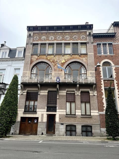 Brussels: 2-hours "Art Nouveau" Walking Tour - What the $136 price means