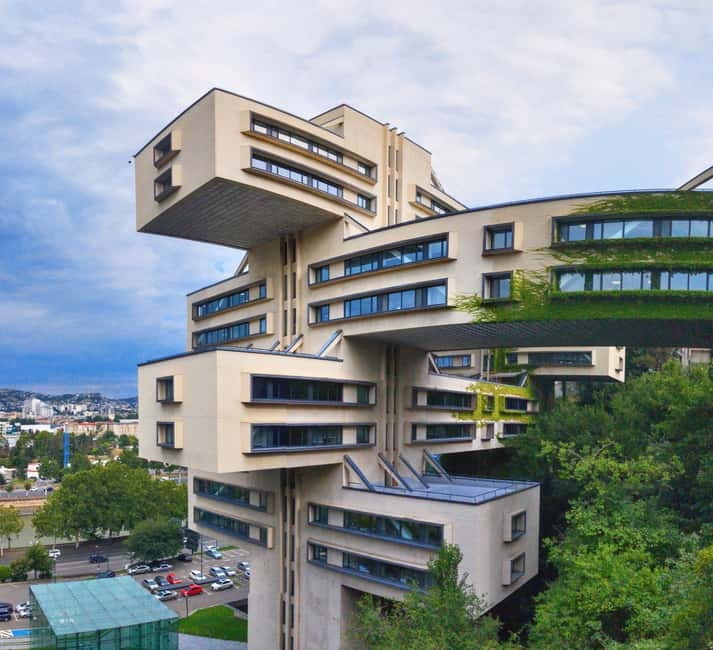 Brutalist Tbilisi: Urban exploration and untold stories - A four-hour route through student districts and Soviet transport