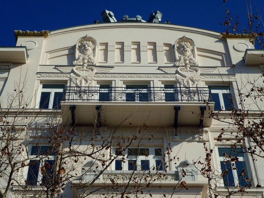 Budapest Art Nouveau Walking Tour - Zsolnay porcelain and the art of the façade