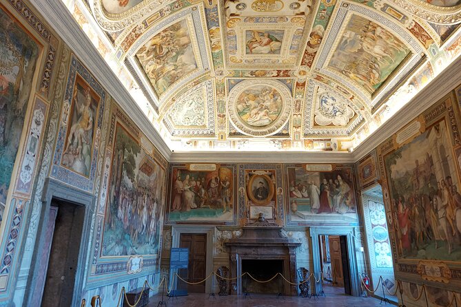 Caprarola: Villa Farnese, masterpiece of Renaissance architecture - The gardens and the climb above the palace