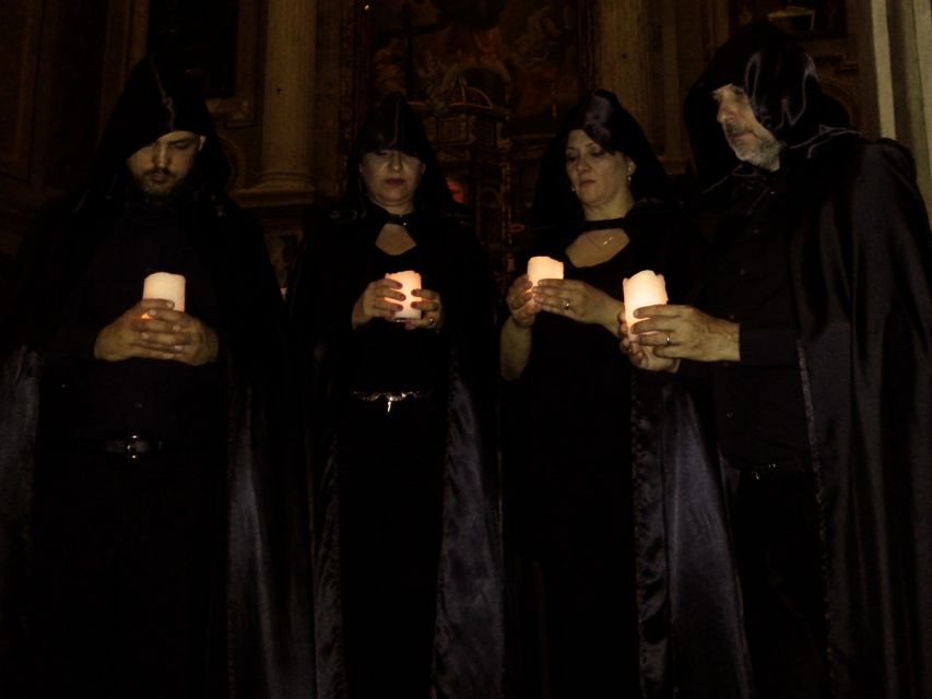 Capuchins Crypt: Christmas Baroque Concert - Entering the crypt with more than 4,000 bones