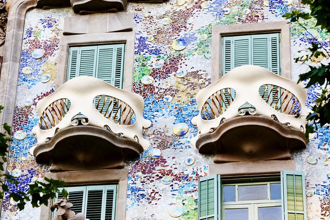 Casa Batllo Admission Ticket with Intelligent Audio Guide - The roof terrace and Gaudí’s dragon-back design