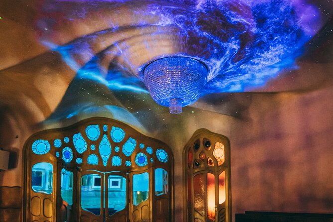 Casa Batlló : Night Visit "A Winter Night" - The lighting and projections inside Casa Batlló