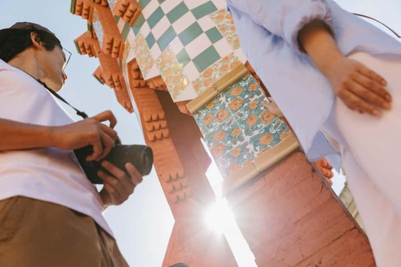 Casa Vicens Gaudí - Early Acces Visit - Using the audio guide in 15 languages