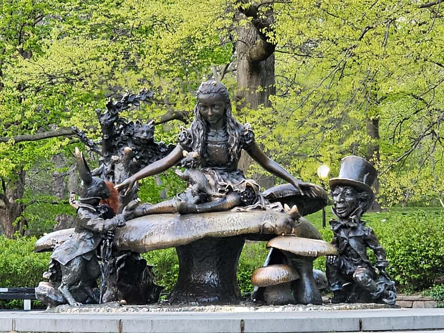 Central Park, NY: Nature, Architecture and Movie Scenes Tour - Starting beside the Plaza Hotel