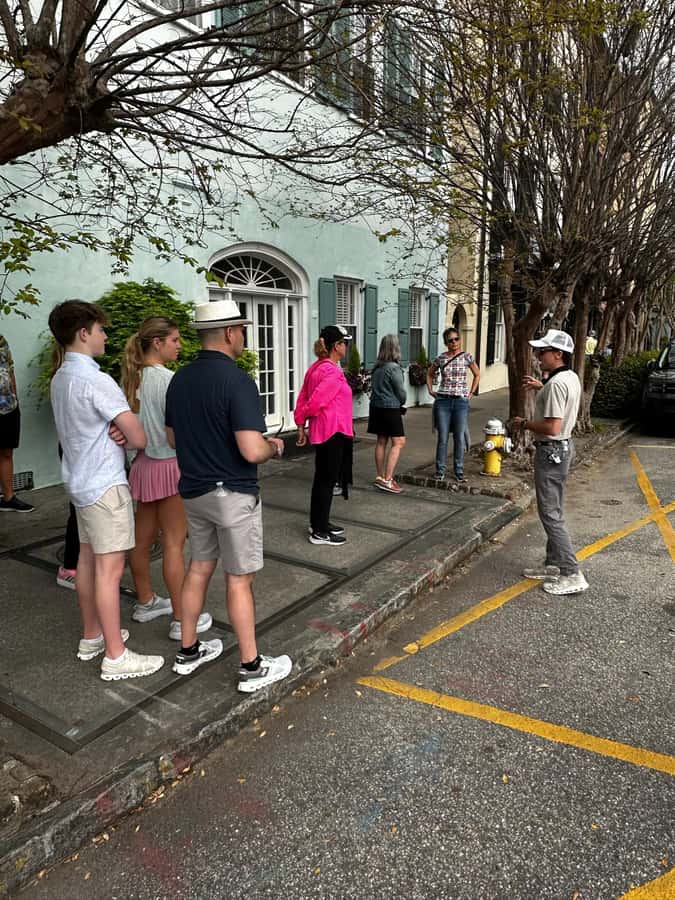 Charleston: History and Architecture Guided Walking Tour - Rainbow Row, City Market, and the Pineapple Fountain