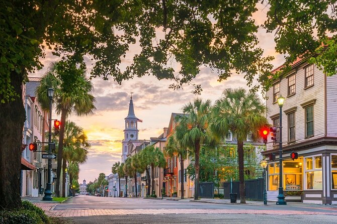Charleston History and Architecture Walking Tour - Philadelphia Alley: a narrow finish with a memorable name