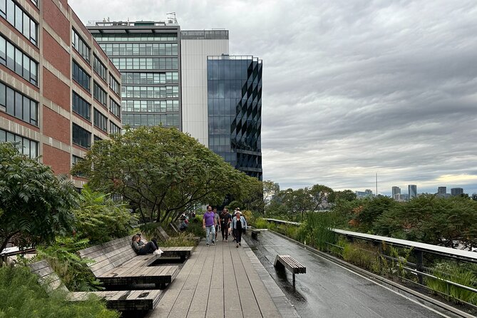 Chelsea and the High Line NYC Architecture Walking Tour - Starting at the Whitney Museum on Gansevoort Street