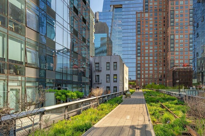 Chelsea Galleries and High Line; Art, Architecture and History - A walk where Chelsea’s art scene meets the High Line