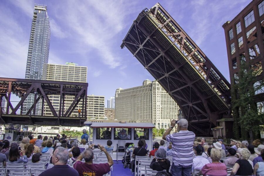 Chicago: 45-Minute Family-Friendly Architecture River Cruise - Why Chicago looks best from the river