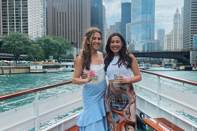 Chicago Architectural River Cruise - The guides make or break the experience