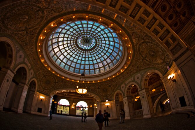 Chicago Architecture and True Crime Tour - Weather, walking, and practical comfort
