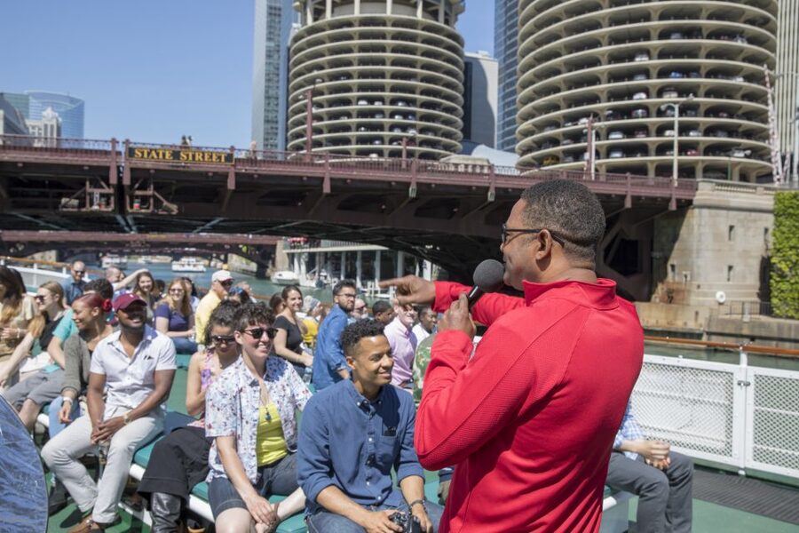 Chicago: Architecture Center Cruise on Chicago's First Lady - A 90-minute route through all three branches