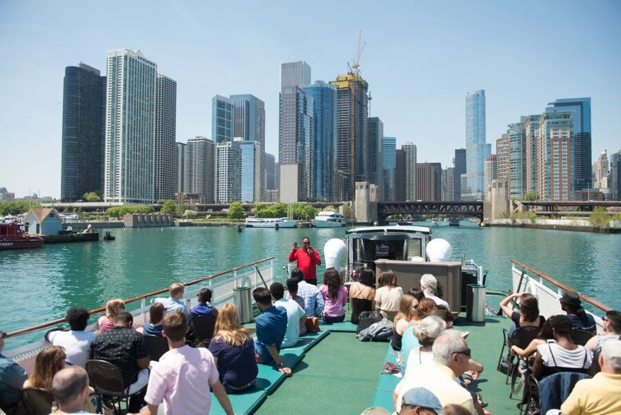 Chicago: Architecture Center Cruise on Chicago's First Lady - Small details that make the day easier
