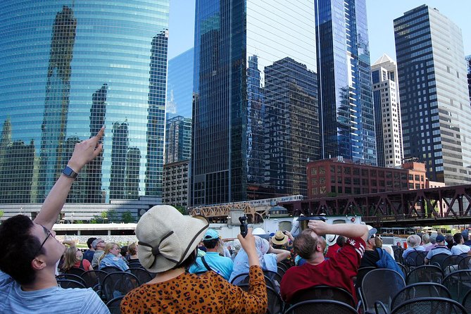 Chicago Architecture Center River Cruise aboard First Lady - Why this river cruise is such a good Chicago introduction