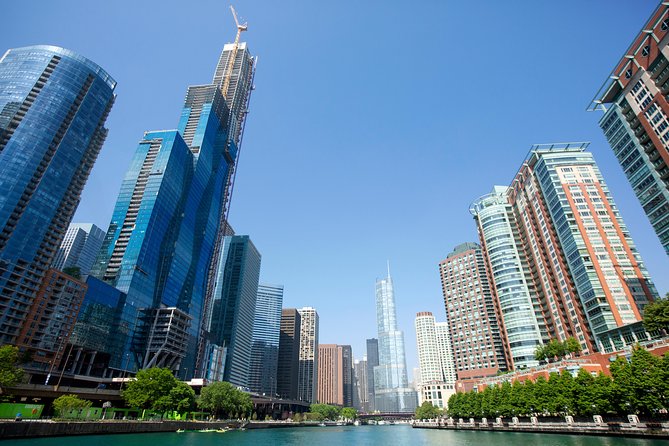 Chicago Architecture River Cruise - Starting near Navy Pier or Michigan Avenue