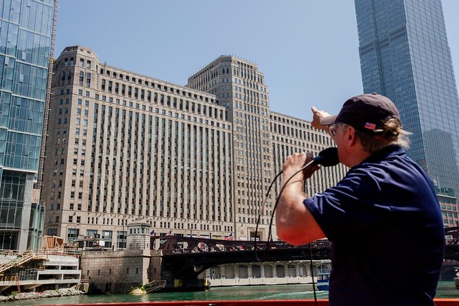 Chicago Architecture River Cruise - The guides are the heart of the ride