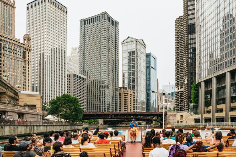 Chicago: Architecture River Cruise Skip-the-Ticket Line - What the live commentary adds