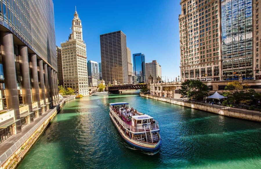 Chicago: Architecture River Tour and Hop-on Hop-off Bus Tour - Using the 48-hour Big Bus ticket