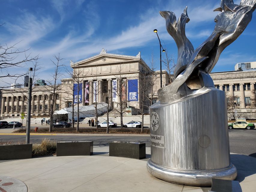 Chicago: City Minibus Tour with Optional Architecture Cruise - What the minibus does well