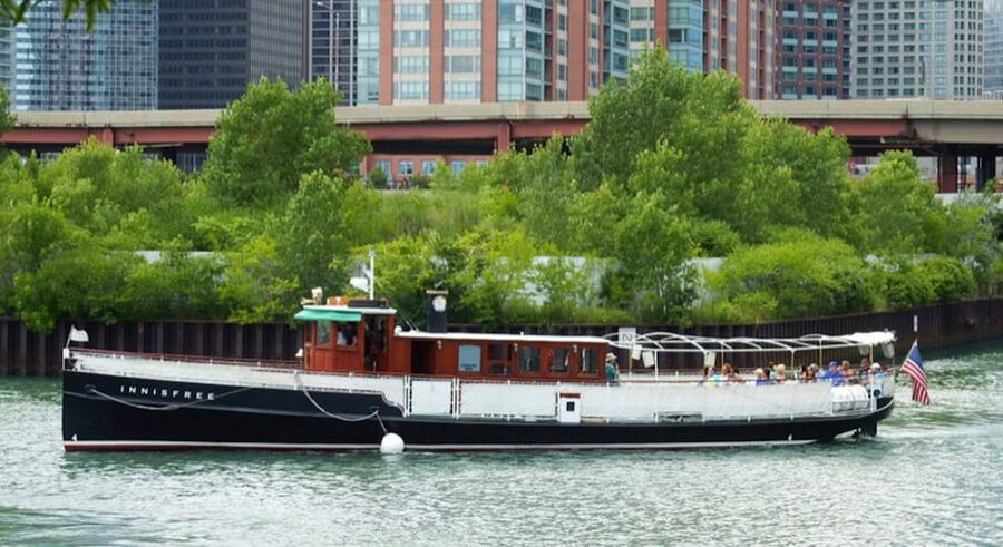 Chicago: Historic Architecture Chicago River Small Boat Tour - Accessibility and booking flexibility