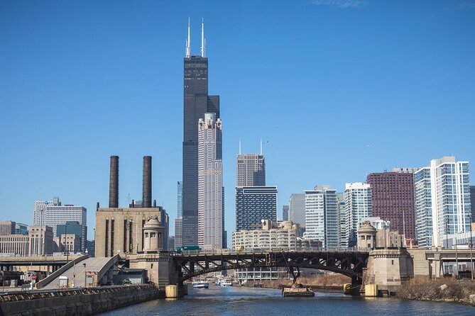Chicago in a Day: Food and Architecture Private Walking Tour - Riverwalk views and the Chicago skyline