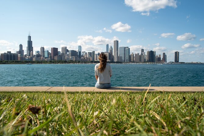 Chicago Premium Driving Tour with River Boat Cruise and Sky Deck - Four hours sounds generous, but Chicago traffic is real