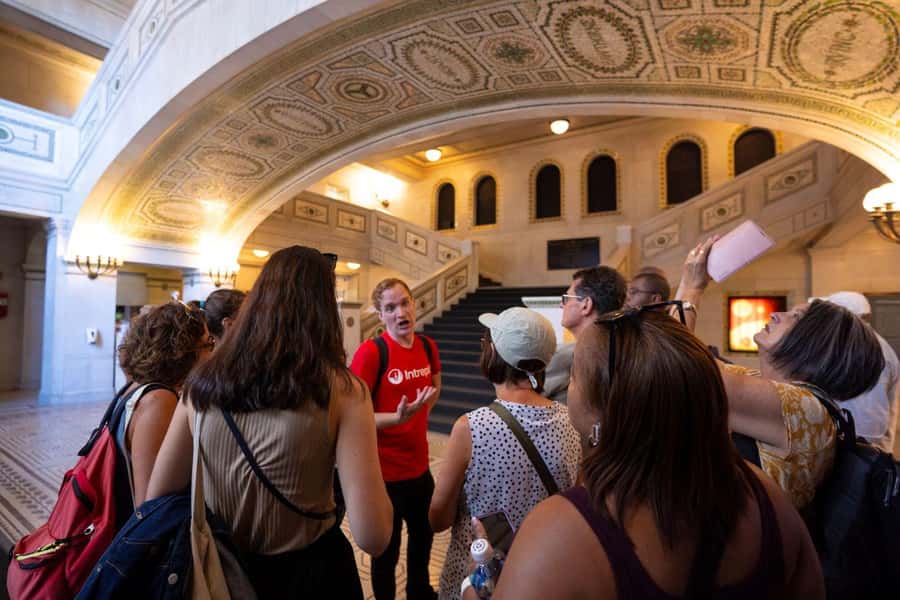 Chicago: Prohibition-Era Culture & Architectural Treasures - Finishing at Millennium Park and the Bean