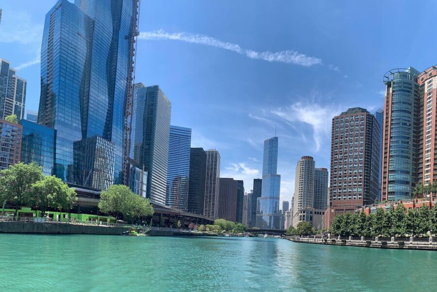Chicago River: 1.5-Hour Guided Architecture Cruise - Boarding near the Wrigley Building