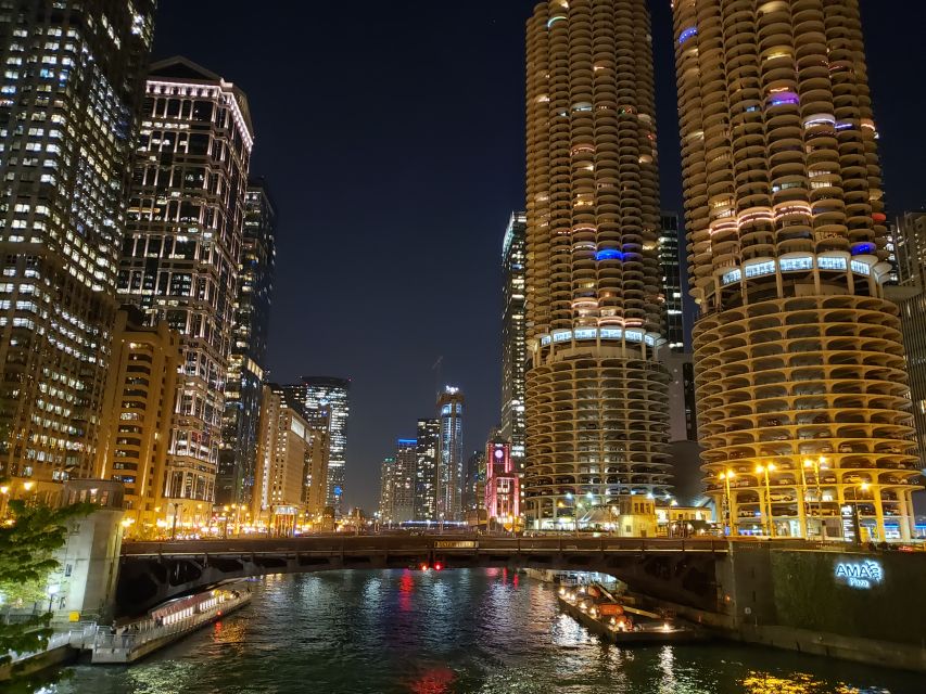 Chicago River: 1.5-Hour Guided Architecture Cruise - Aqua, Lake Point Tower, and the newer skyline