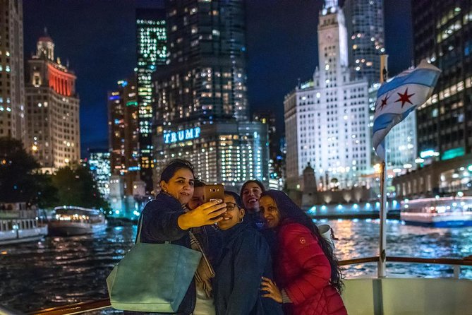 Chicago River 45-Minute Architecture Tour from Magnificent Mile - Lyric Opera and Chicago’s performance culture