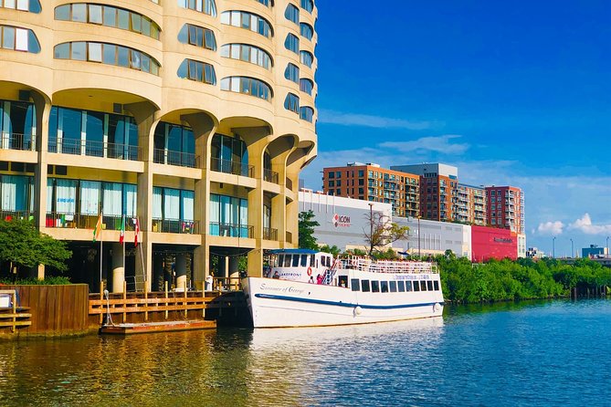 Chicago River 90-Minute Architecture Boat Tour - Chinatown, Navy Pier, and the wider route