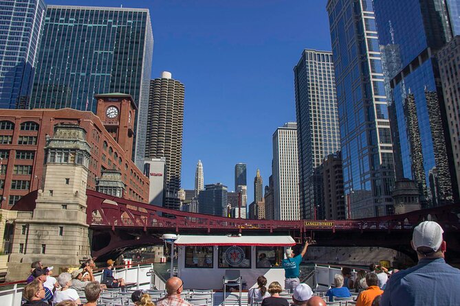Chicago River 90-Minute Architecture Tour - Marina City and the famous corn-cob towers