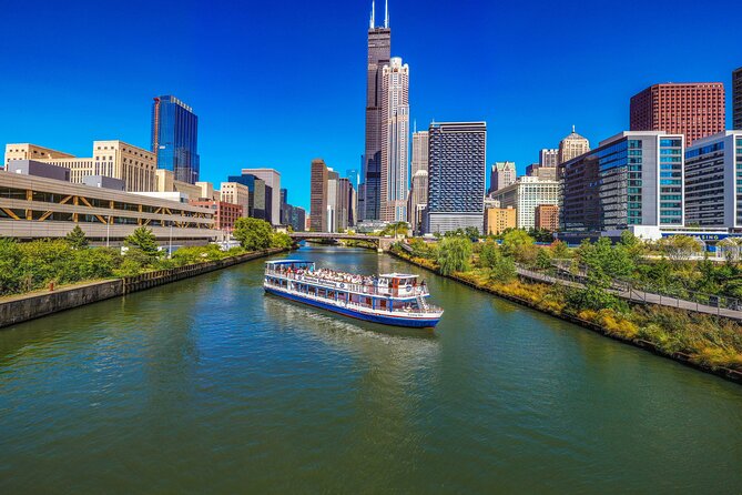 Chicago River Architecture Tour and Big Bus Hop-on Hop-off Tour - Stop 2: Skydeck Chicago and Willis Tower