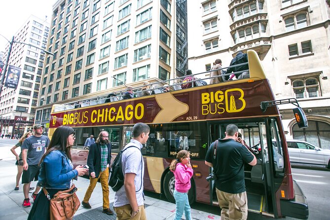 Chicago River Architecture Tour and Big Bus Hop-on Hop-off Tour - Stop 7: Sheraton Grand Chicago and the river’s northern edge