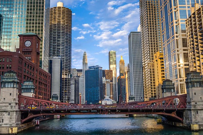 Chicago River Architecture Tour with Small Boat Upgrade Option - Why Chicago looks different from the river