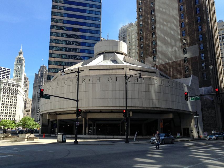 Chicago's Modern Skyscrapers Guided Walking Tour - Marina City and Bertrand Goldberg’s bold idea