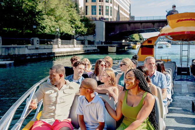 Chicago Seadog River & Lake Architectural Tour - The speedboat run on Lake Michigan