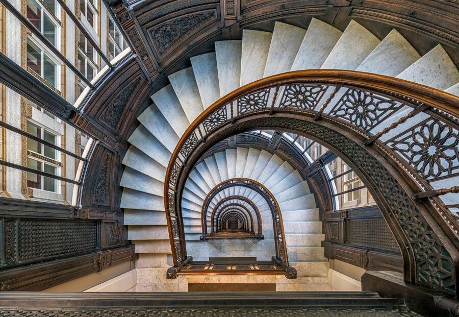 Chicago: Secret Interiors Architecture Walking Tour - The Marquette Building and art in the lobby
