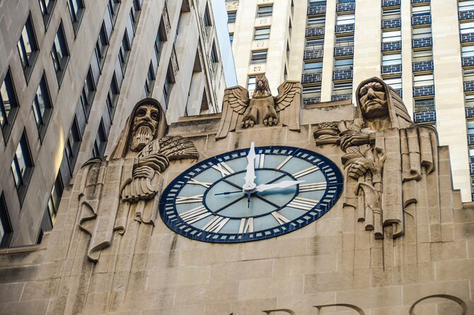 Chicago Walking Tour: Art Deco Skyscrapers Loop - What the guide adds to the buildings