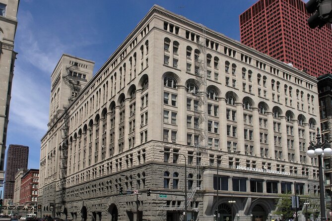 Chicago Walking Tour: Historic Skyscrapers - Why Chicago’s oldest skyscrapers make a good walking lesson