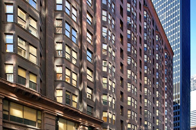 Chicago Walking Tour: Historic Skyscrapers - The Monadnock Building closes the walking route