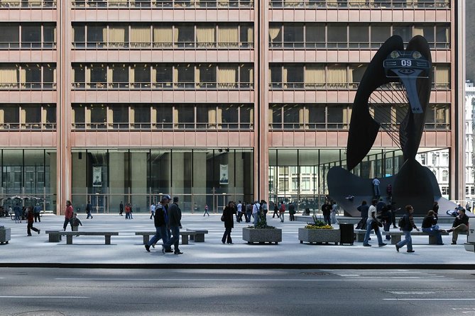 Chicago Walking Tour: Modern Architecture - Marina City and Bertrand Goldberg’s bold idea