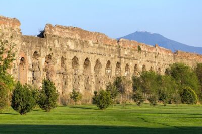City Walk with Architect: Private walking tour of Rome