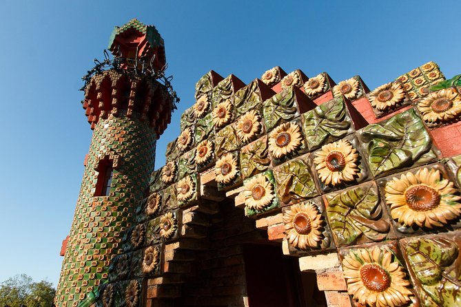 Comillas, Modernism & Gaudi with entrance tickets -small groups - The modernist cemetery and Sobrellano Palace