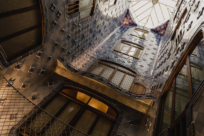 Complete Gaudi Tour: Casa Batllo, Park Guell & Sagrada Familia - Sagrada Família, the grand finish