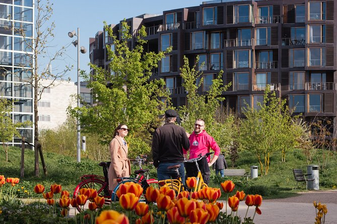 Copenhagen Architecture and Sustainability Tour with local Guide - Cykelslangen: a clear lesson in bike-first planning